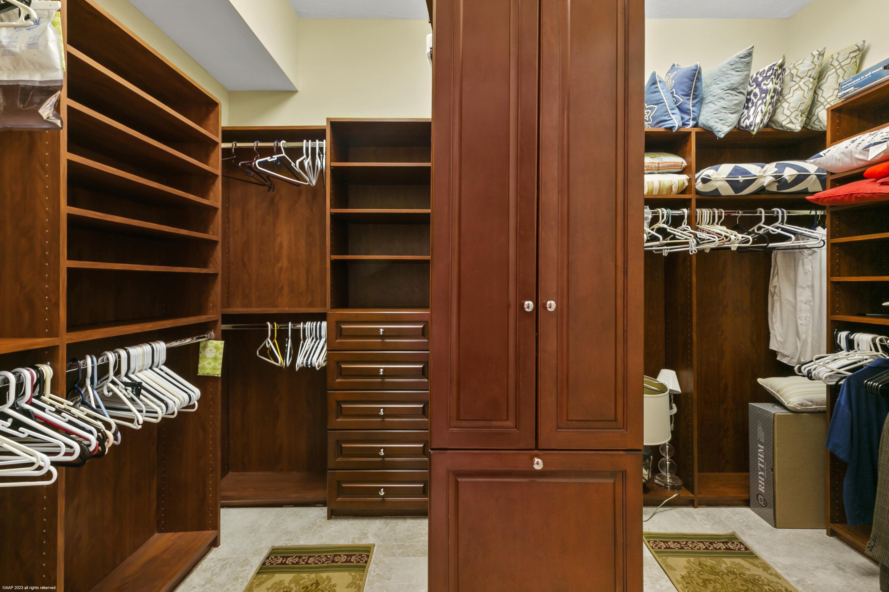 ONE SINGER ISLAND CONDO - Residential