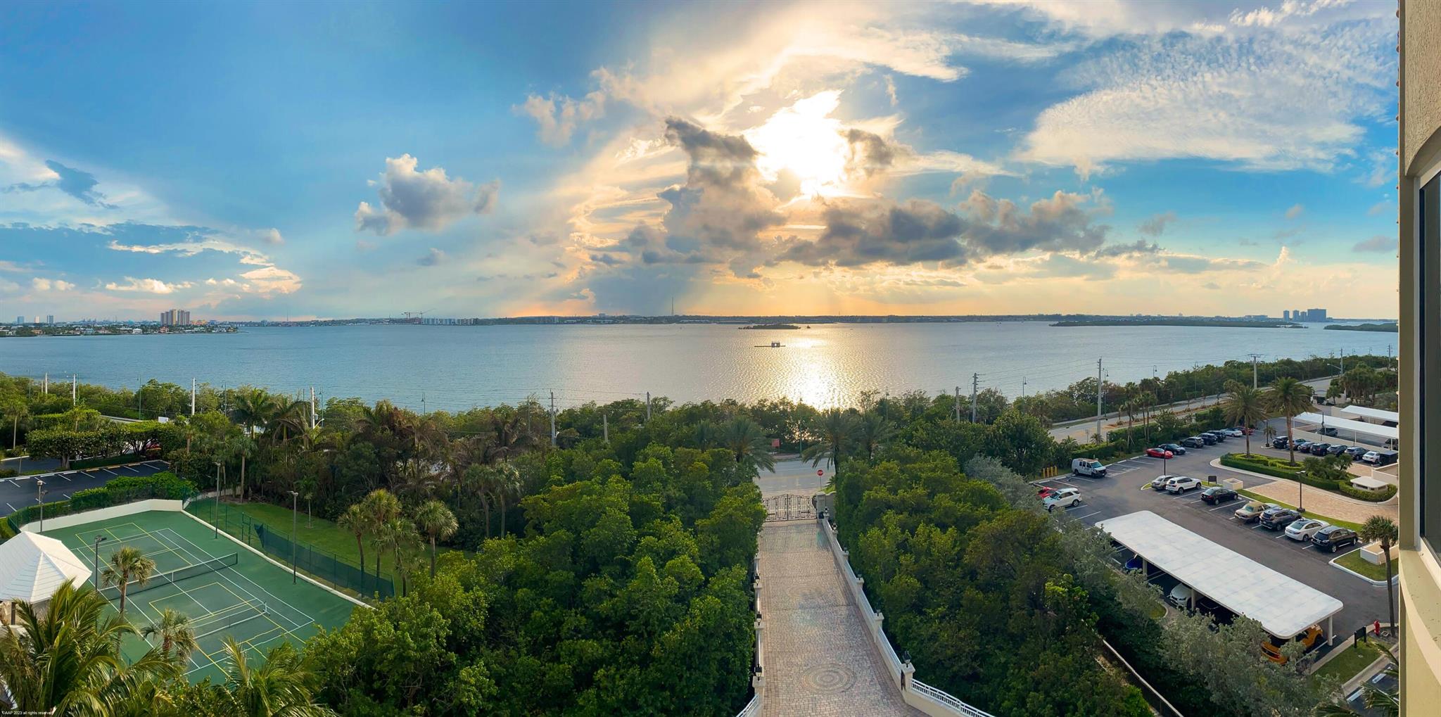 ONE SINGER ISLAND CONDO - Residential