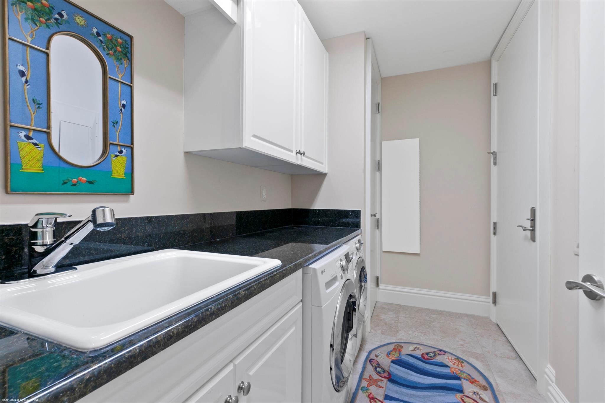 ONE SINGER ISLAND CONDO - Residential