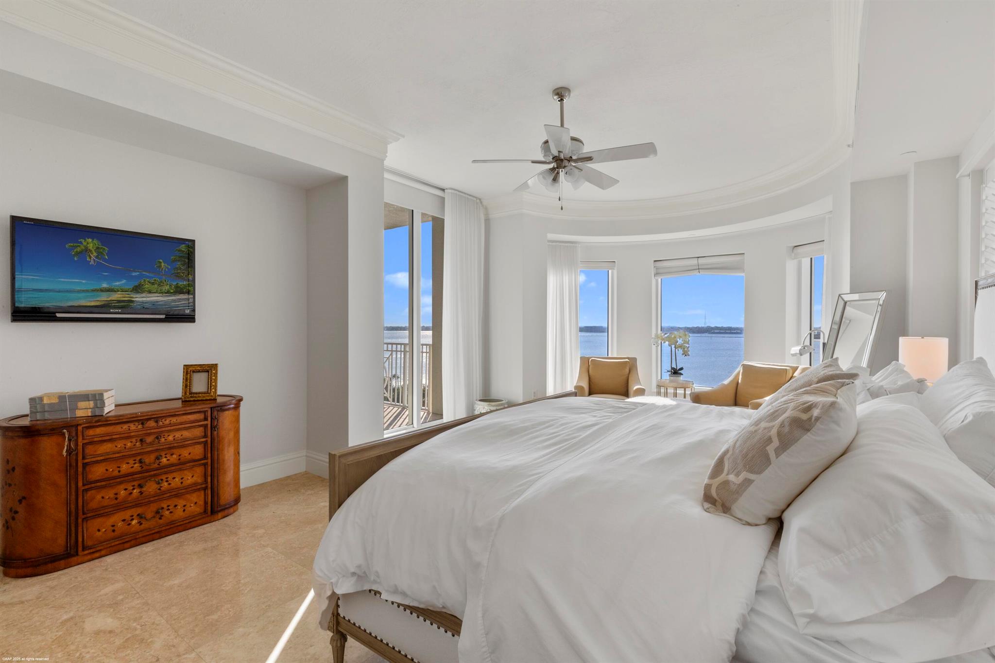 ONE SINGER ISLAND CONDO - Residential