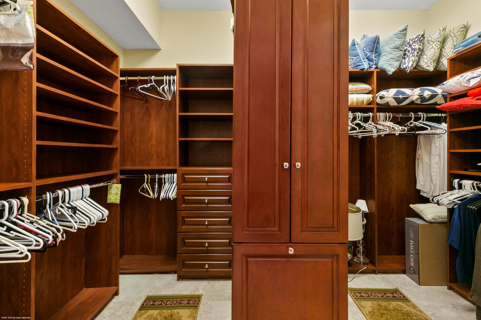 ONE SINGER ISLAND CONDO - Residential