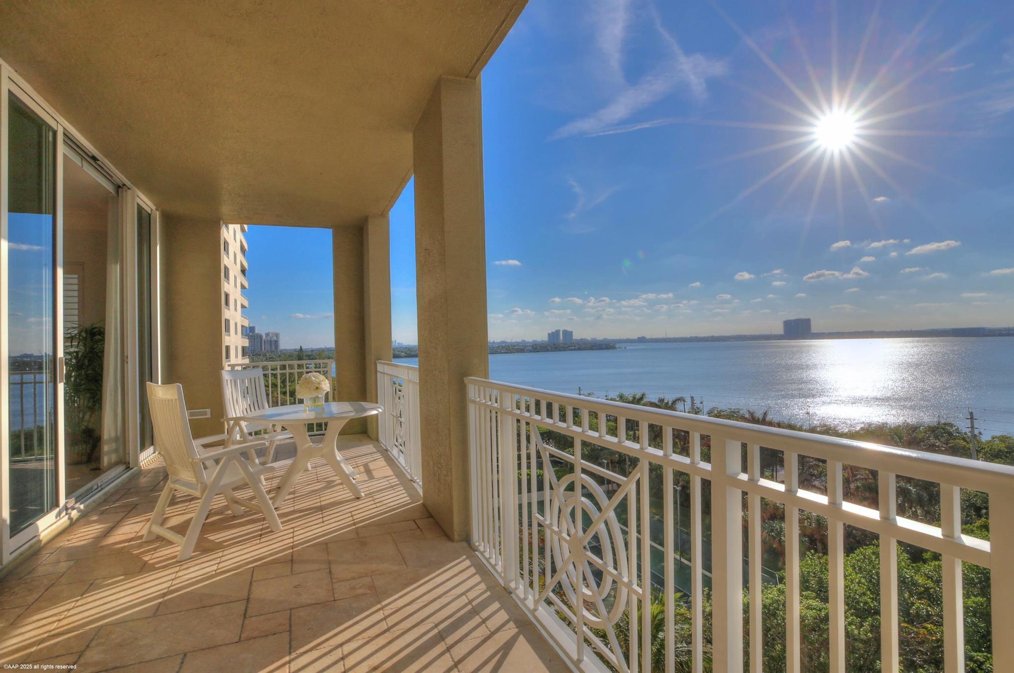 ONE SINGER ISLAND CONDO - Residential