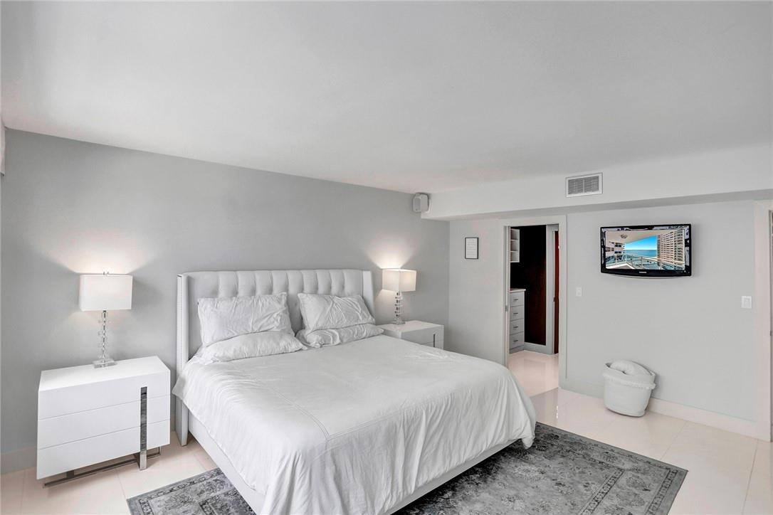 THE COMMODORE - Residential