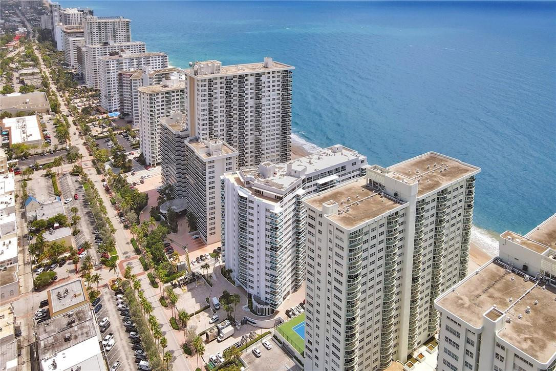 THE COMMODORE - Residential