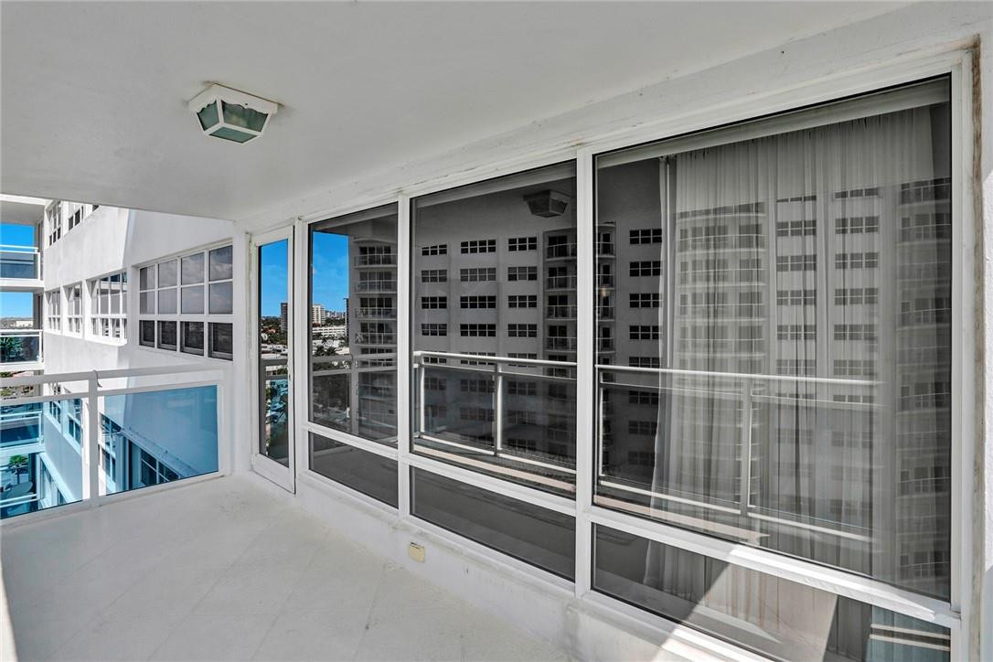 THE COMMODORE - Residential