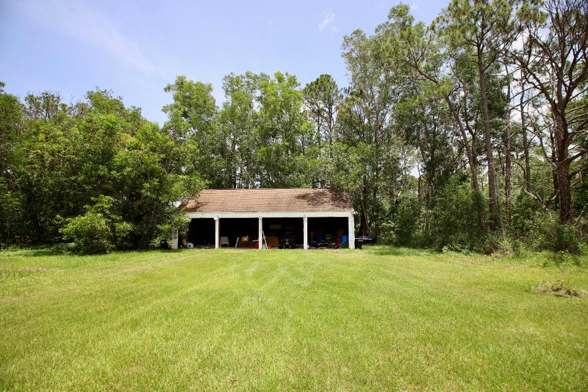 FELLSMERE FARMS CO S/D OF UNSURVEYED TWP 31 RNG 37 - Residential