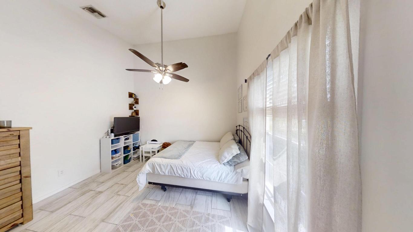 FELLSMERE FARMS CO S/D OF UNSURVEYED TWP 31 RNG 37 - Residential