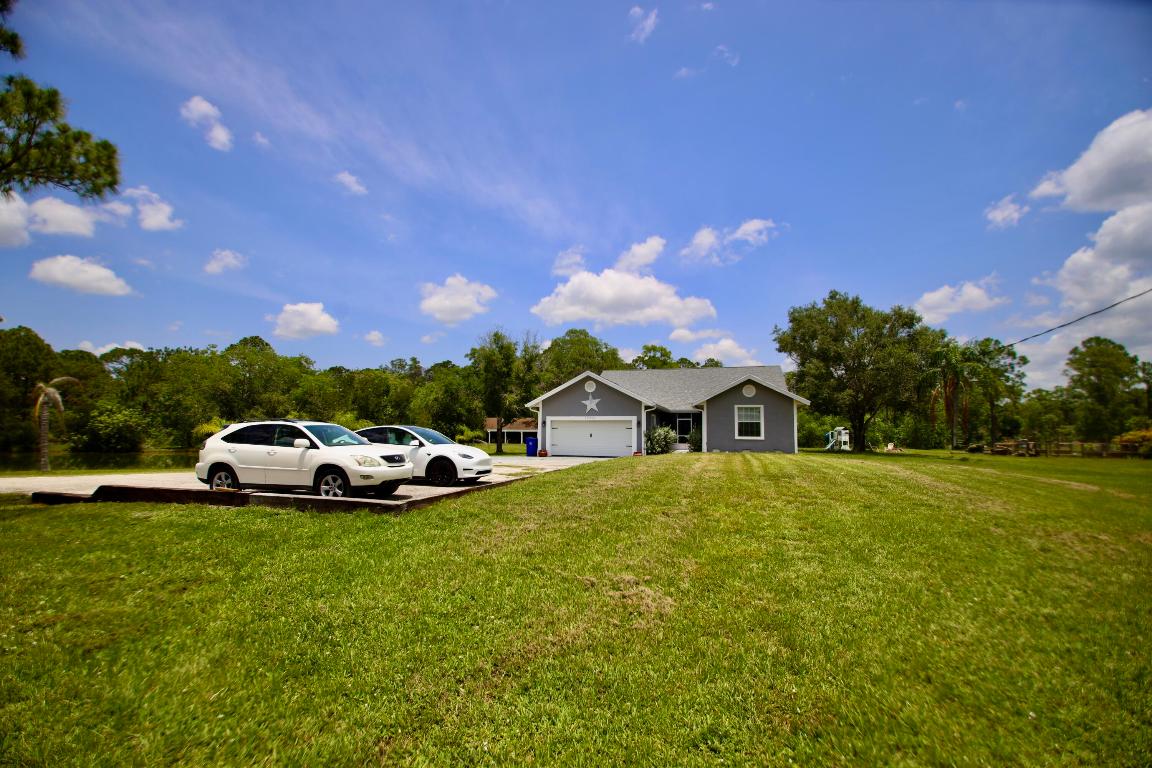 FELLSMERE FARMS CO S/D OF UNSURVEYED TWP 31 RNG 37 - Residential