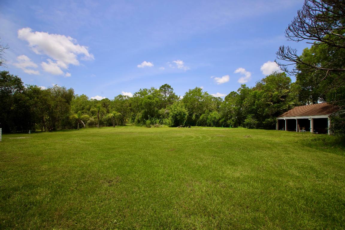 FELLSMERE FARMS CO S/D OF UNSURVEYED TWP 31 RNG 37 - Residential