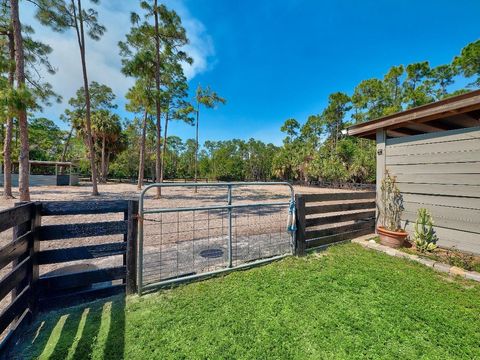 A home in Loxahatchee