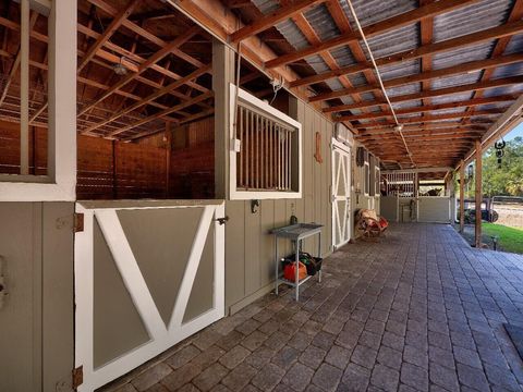 A home in Loxahatchee