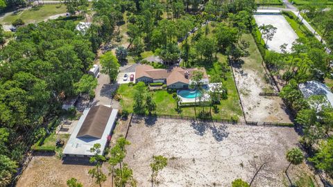 A home in Loxahatchee