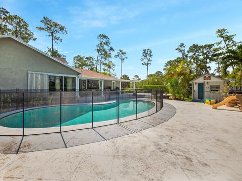 A home in Loxahatchee