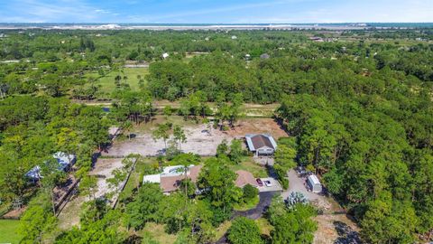 A home in Loxahatchee