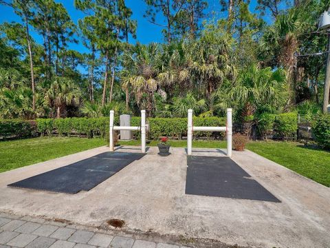 A home in Loxahatchee