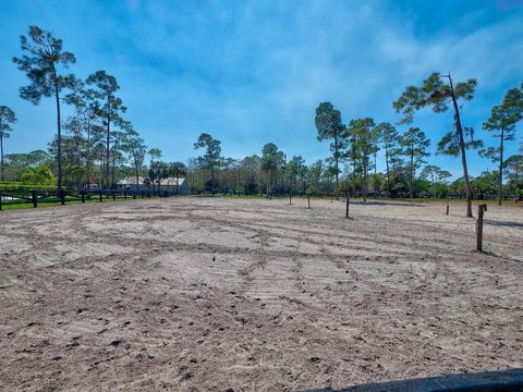 A home in Loxahatchee