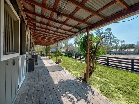 A home in Loxahatchee