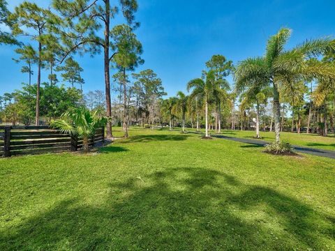 A home in Loxahatchee