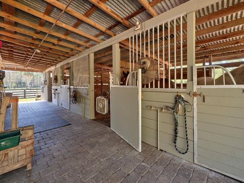 A home in Loxahatchee