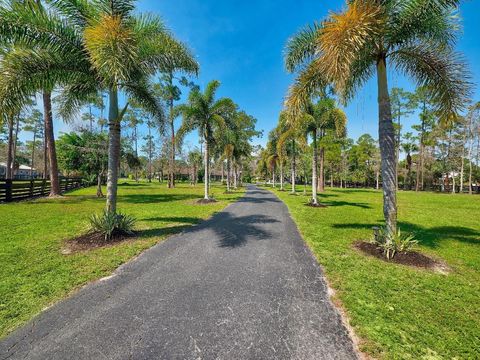 A home in Loxahatchee