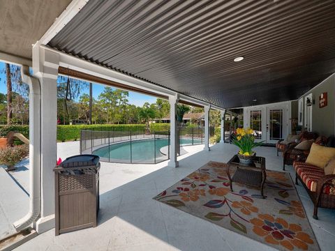 A home in Loxahatchee