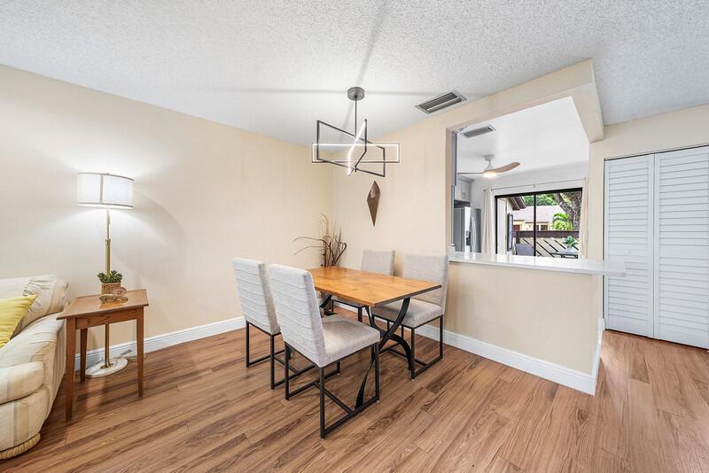 STRATHMORE GATE I UNIT ON - Residential