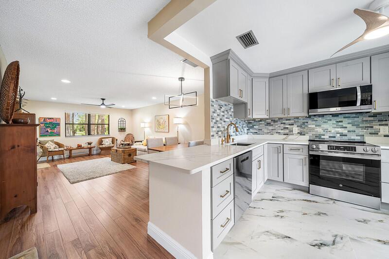 STRATHMORE GATE I UNIT ON - Residential