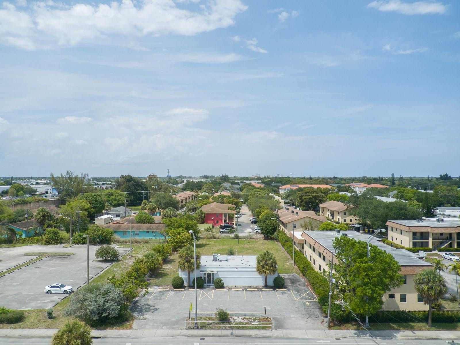 1744 Lake Worth Rd