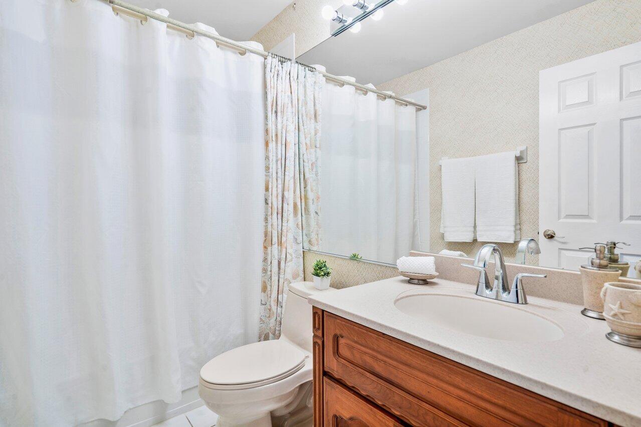 WATERS EDGE AT PARKLAND - Residential Lease