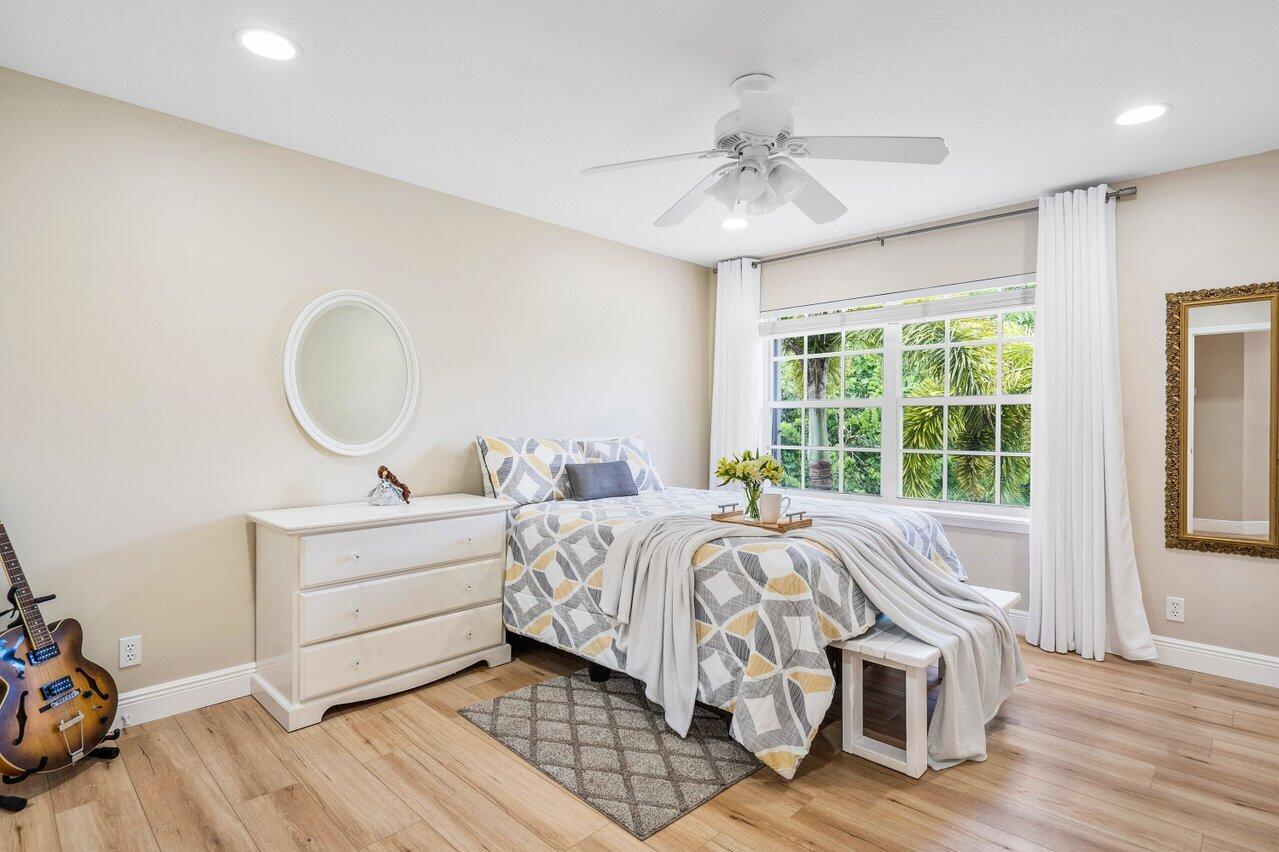 WATERS EDGE AT PARKLAND - Residential Lease
