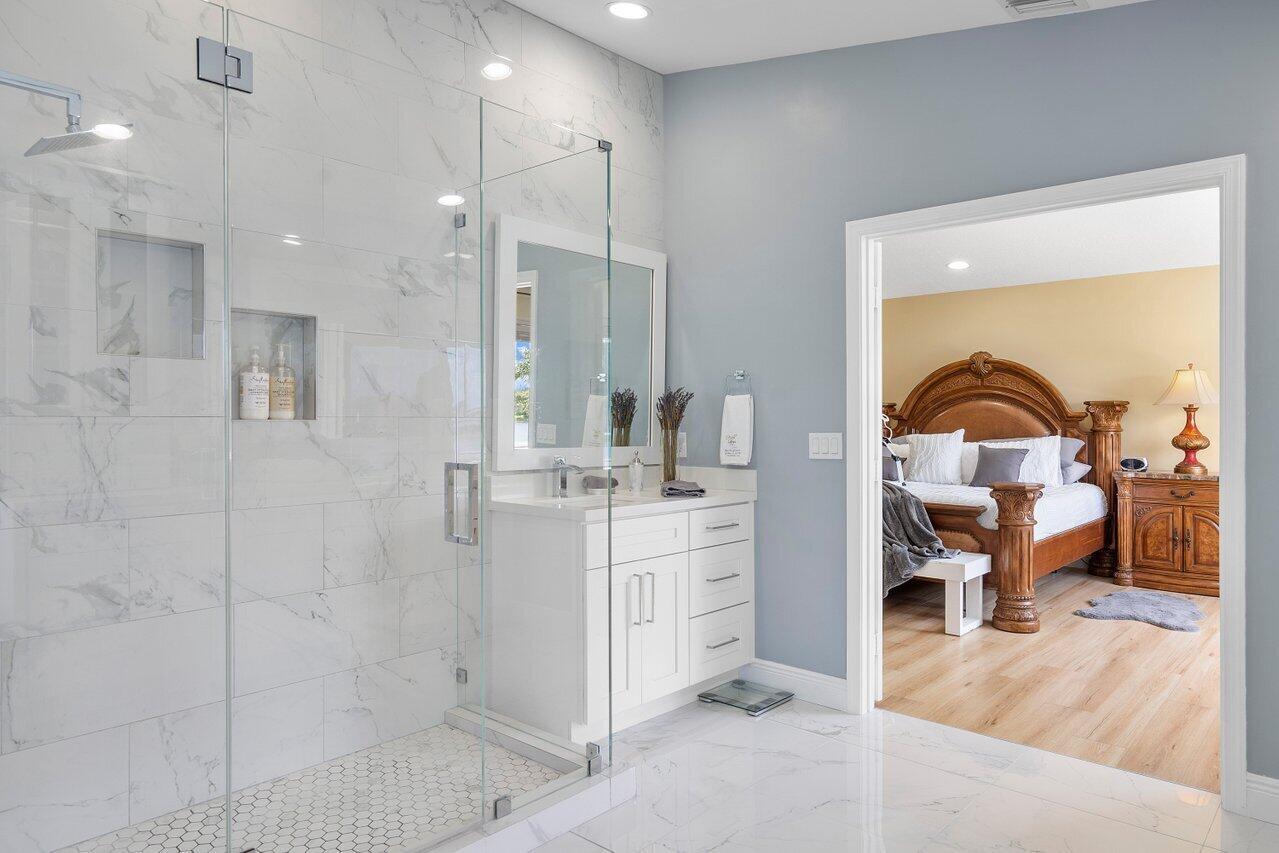 WATERS EDGE AT PARKLAND - Residential Lease
