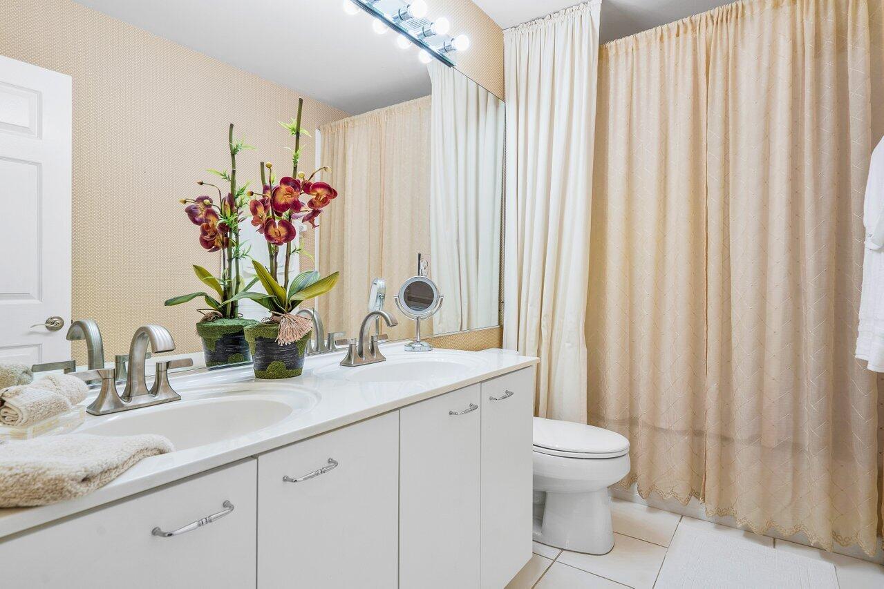 WATERS EDGE AT PARKLAND - Residential Lease