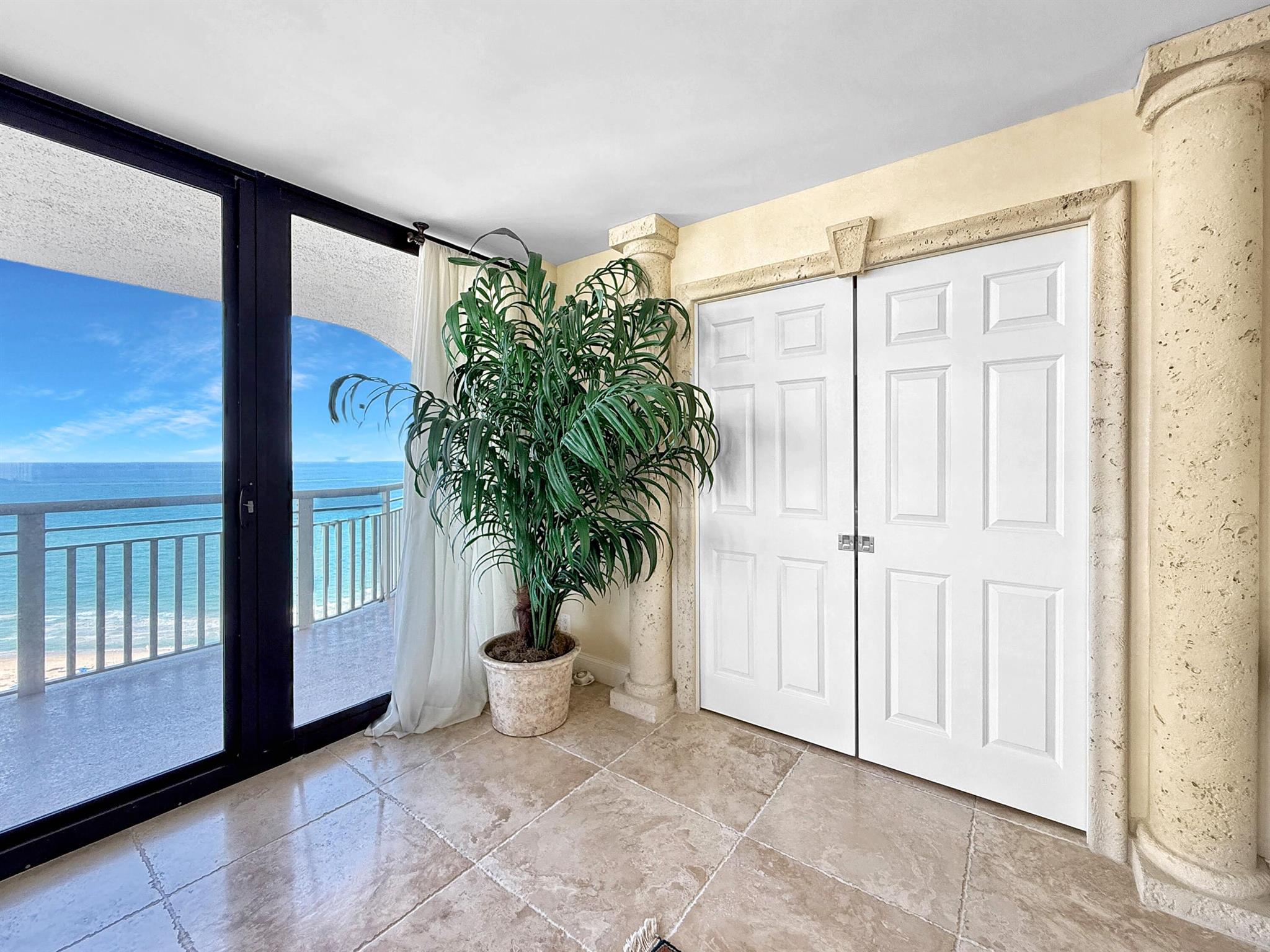 TIARA CONDO - Residential
