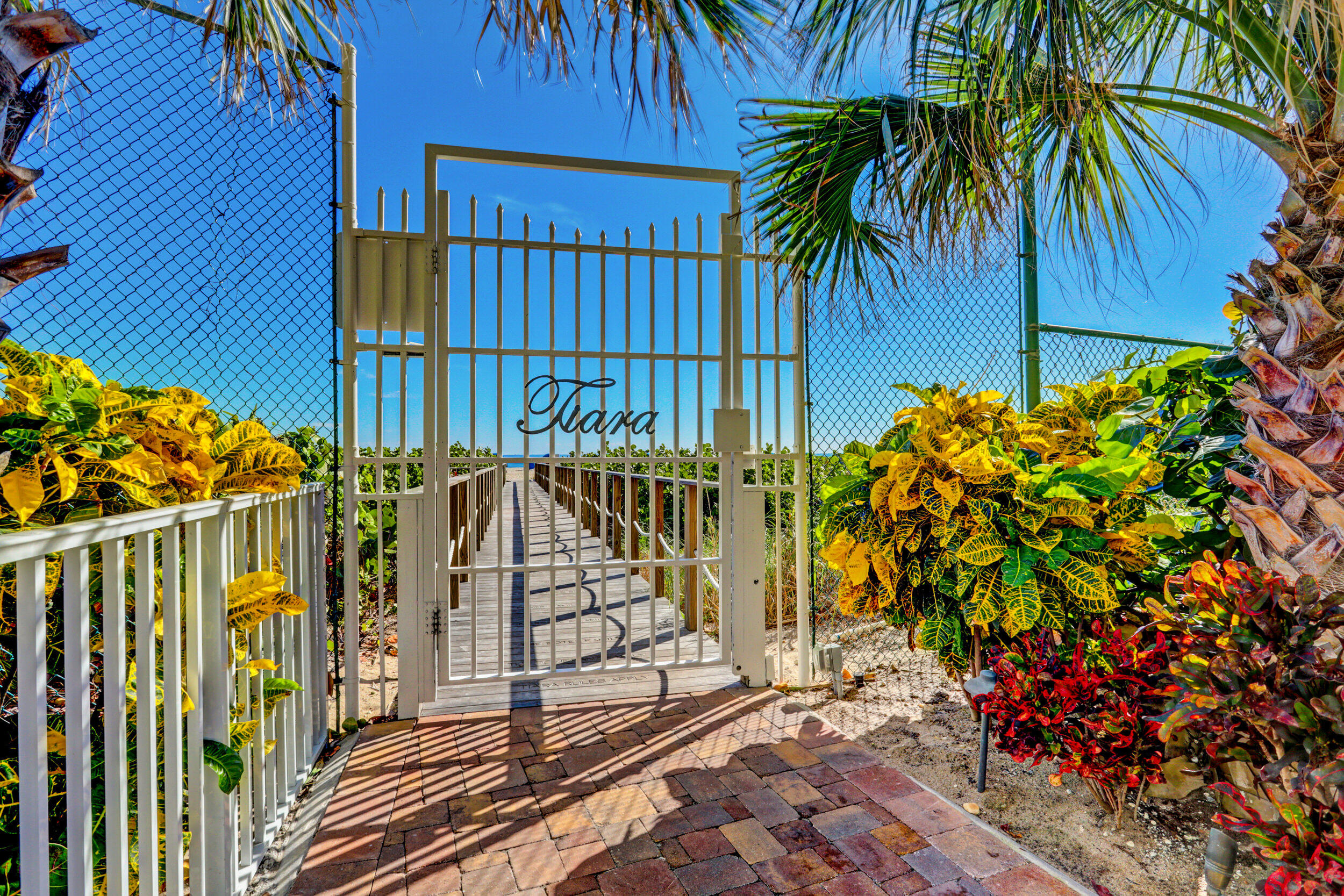 TIARA CONDO - Residential