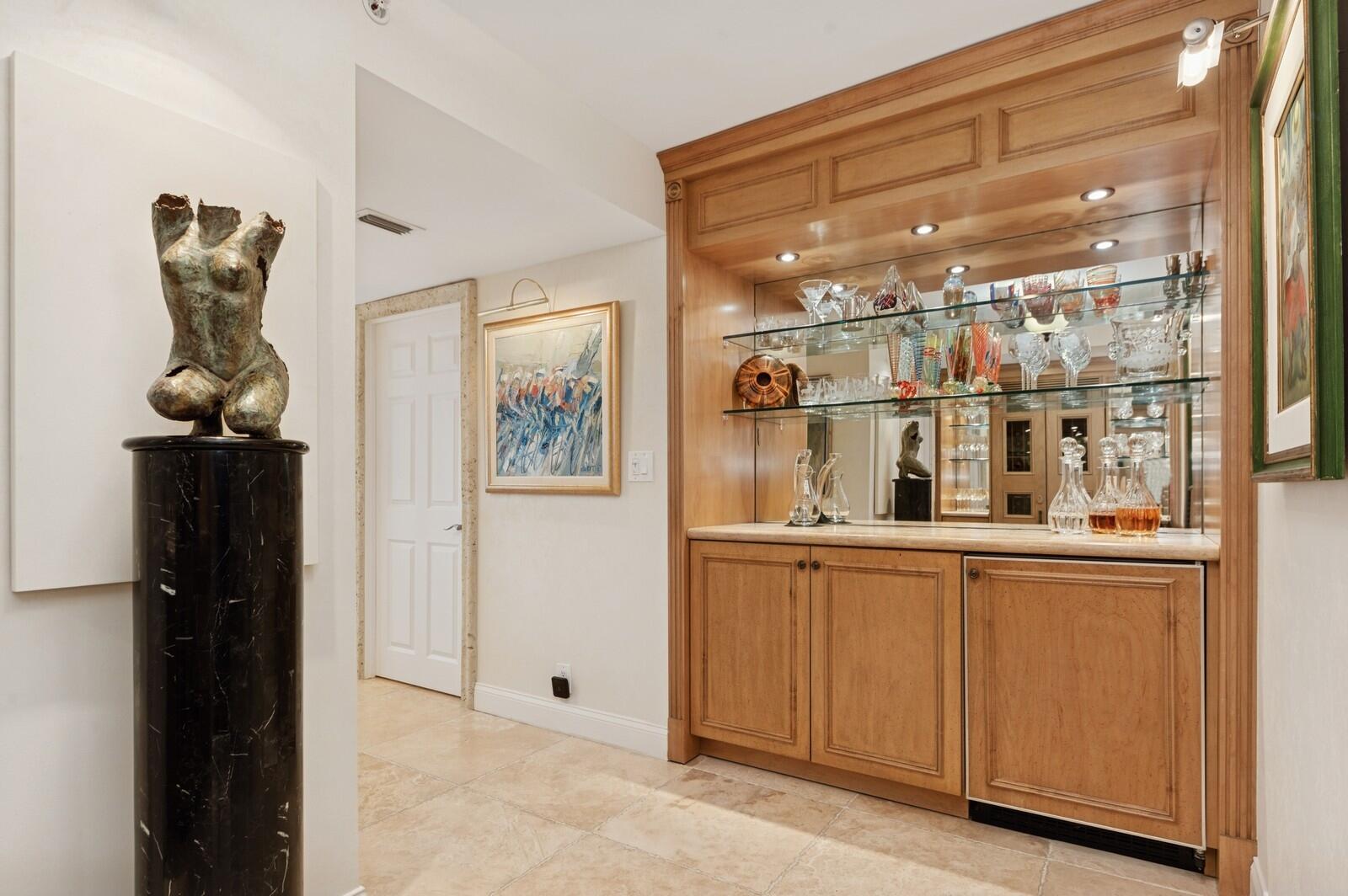 TIARA CONDO - Residential