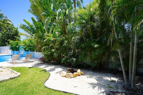 Tiny photo for 1000 NE 8th Street, Pompano Beach, FL 33060 (MLS # B26048173)