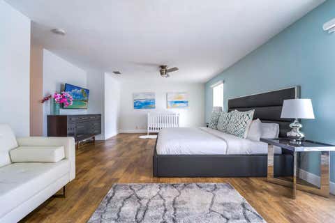 Tiny photo for 1000 NE 8th Street, Pompano Beach, FL 33060 (MLS # B26048173)