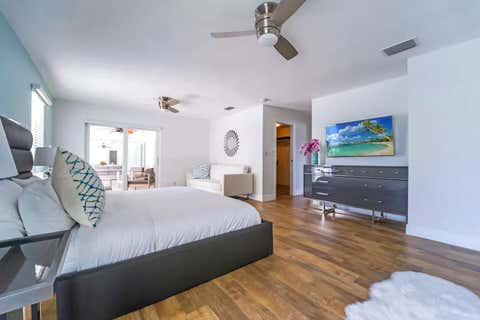 Tiny photo for 1000 NE 8th Street, Pompano Beach, FL 33060 (MLS # B26048173)