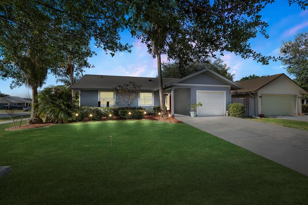 Photo of 4354 SE Cocoplum Place, Stuart, FL 34997 (MLS # R10702947)