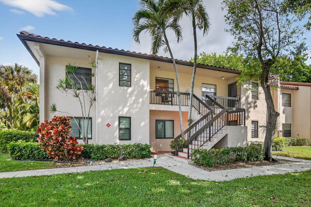 Photo of 21501 Juego Circle #29 F, Boca Raton, FL 33433 (MLS # B26003425)