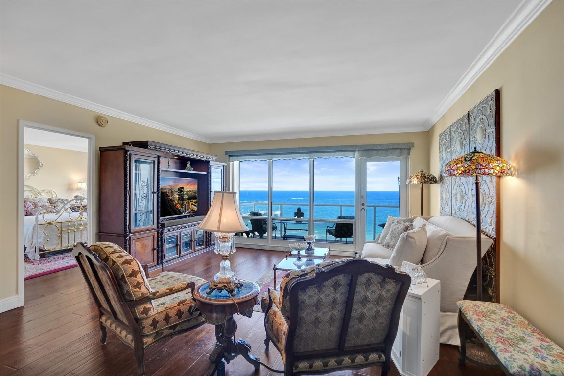 SEA MONARCH CONDO - Residential
