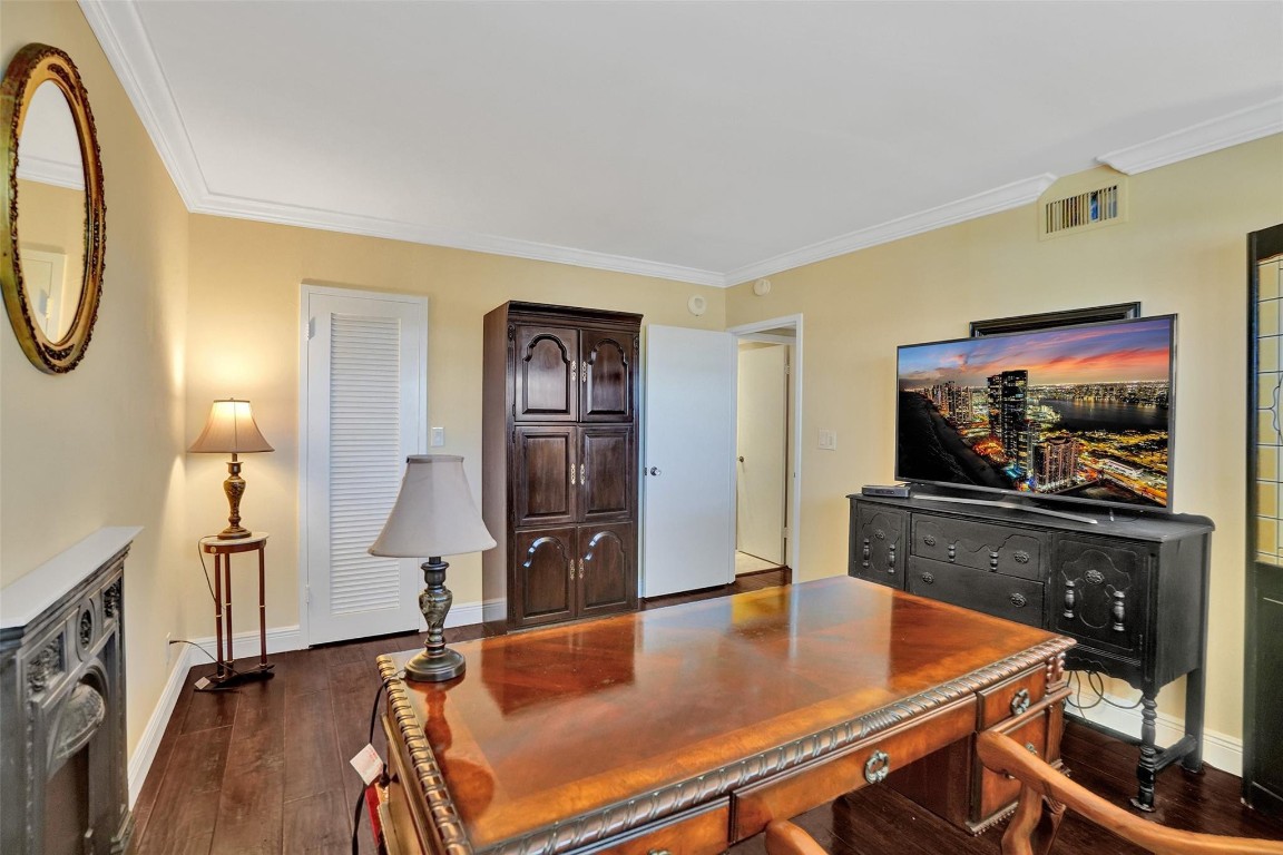 SEA MONARCH CONDO - Residential