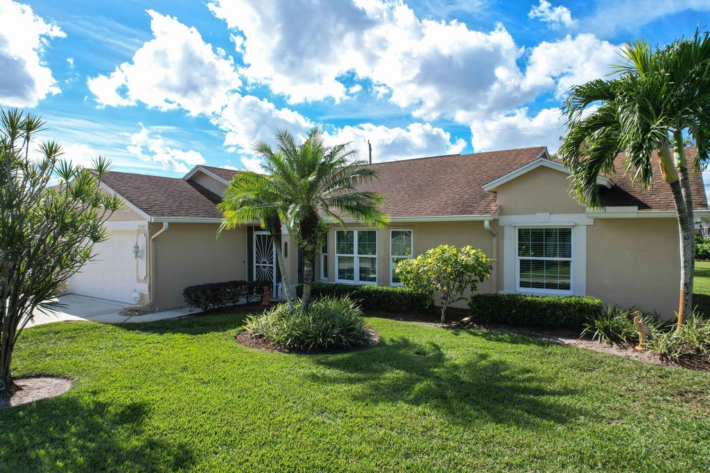 Photo of 3545 SE Hyde Circle, Port Saint Lucie, FL 34984 (MLS # R10940237)