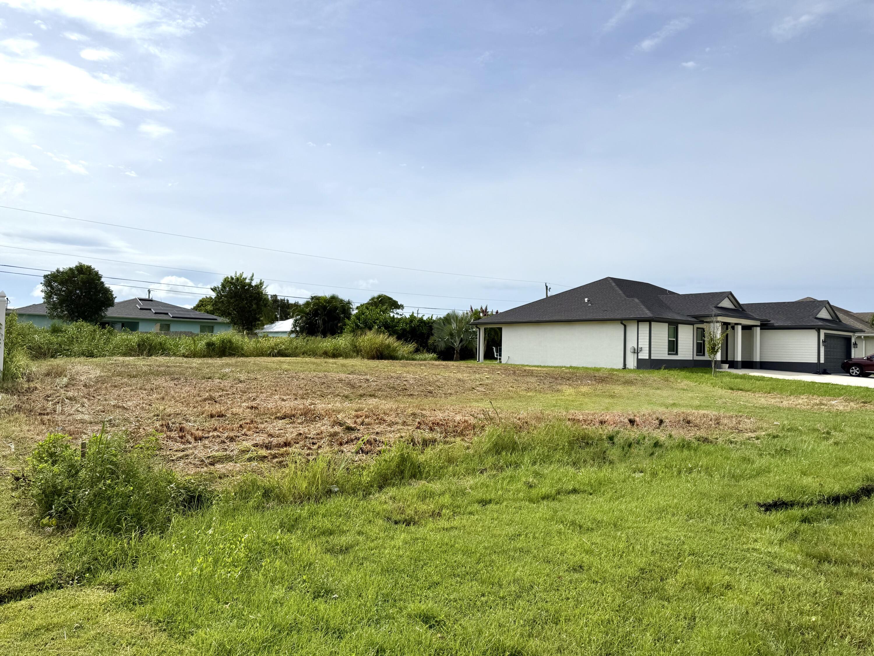 The perfect lot for your new home. Already cleared of trees and debris, fill has been placed on the land, drawings within the city for a 3 bedroom with Den and 2.5 bath. Location could not be better! Minutes from Tradition, St. Lucie West, I95 Highway and amazing schools.