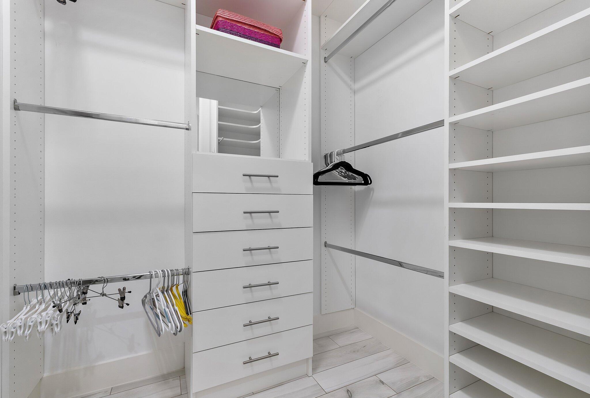 BANYAN CAY RESORT COMMUNI - Residential