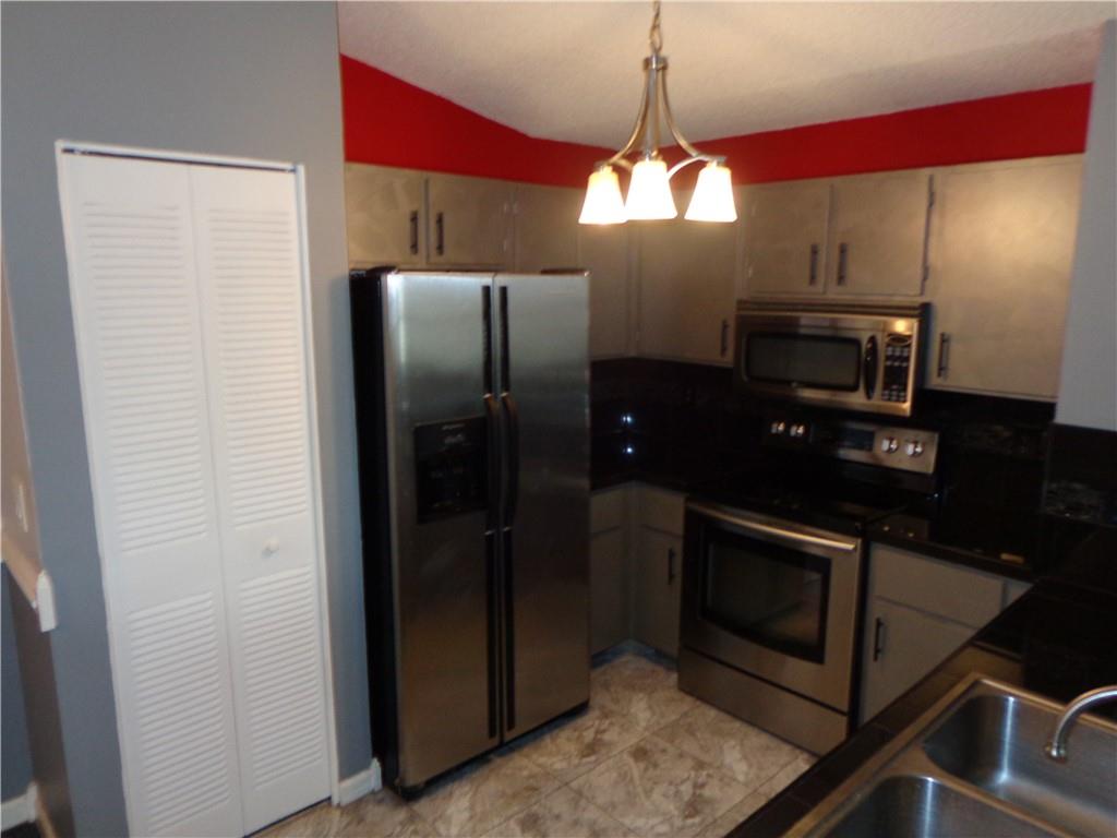 Pines of Oakland Forest W - Residential