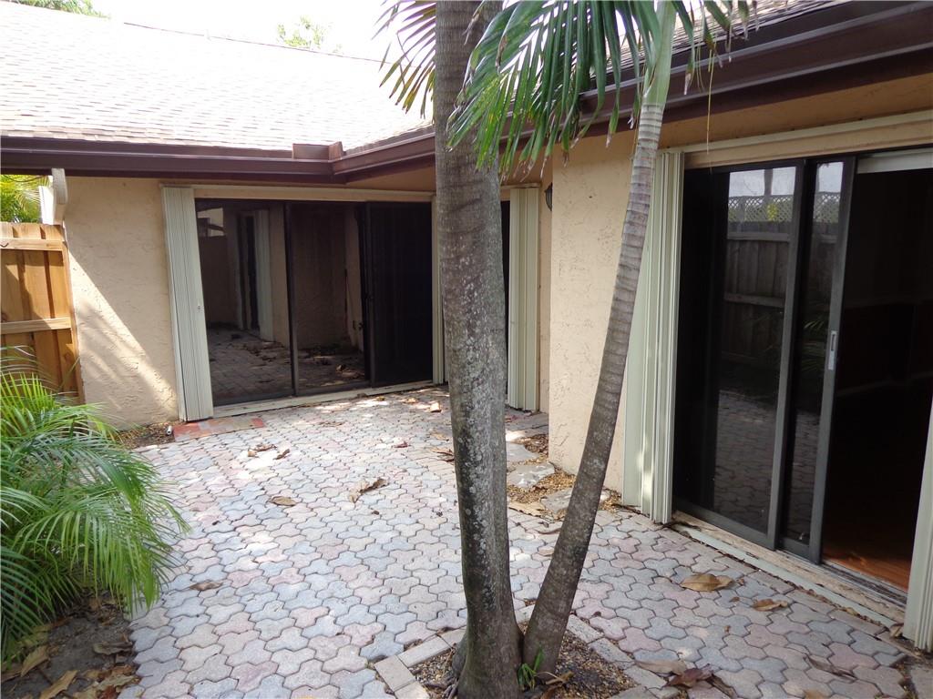 Pines of Oakland Forest W - Residential