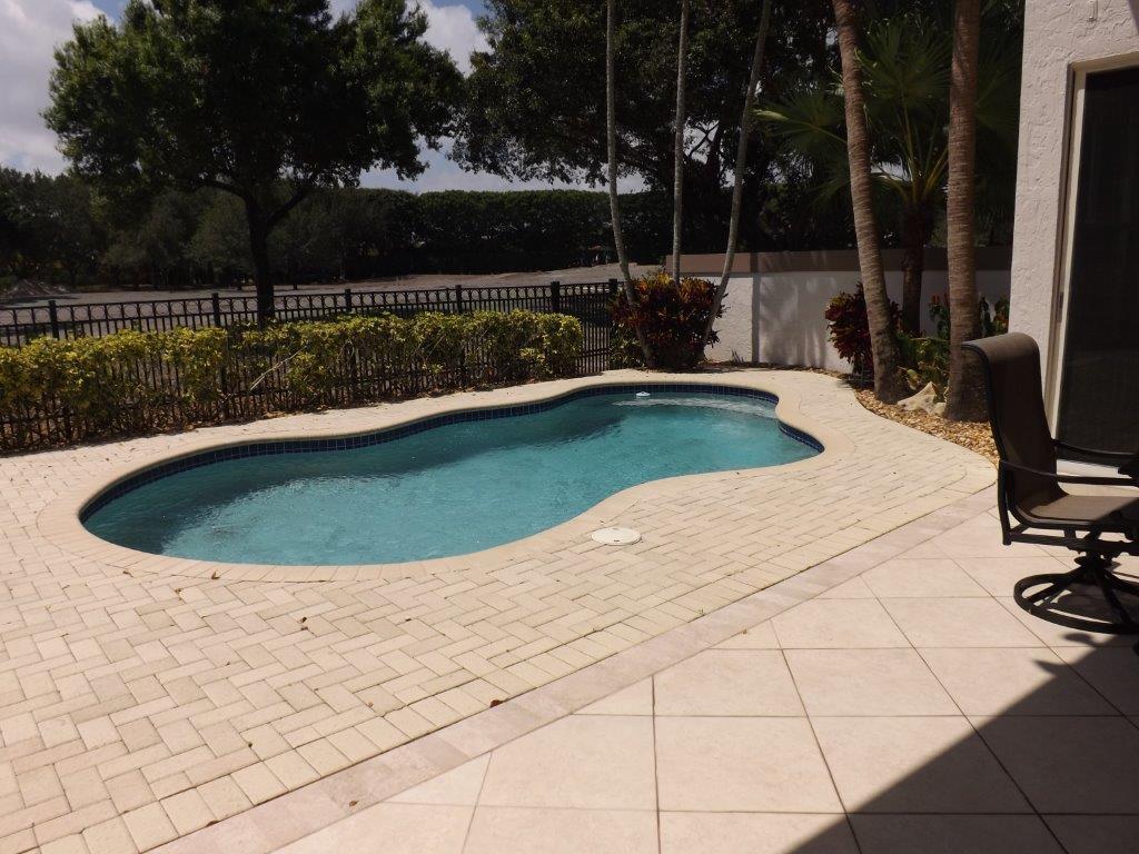 WHISPER TRACE/BROKEN SOUND C.C. - Residential Lease