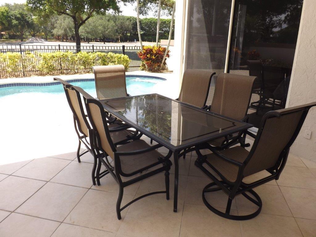 WHISPER TRACE/BROKEN SOUND C.C. - Residential Lease