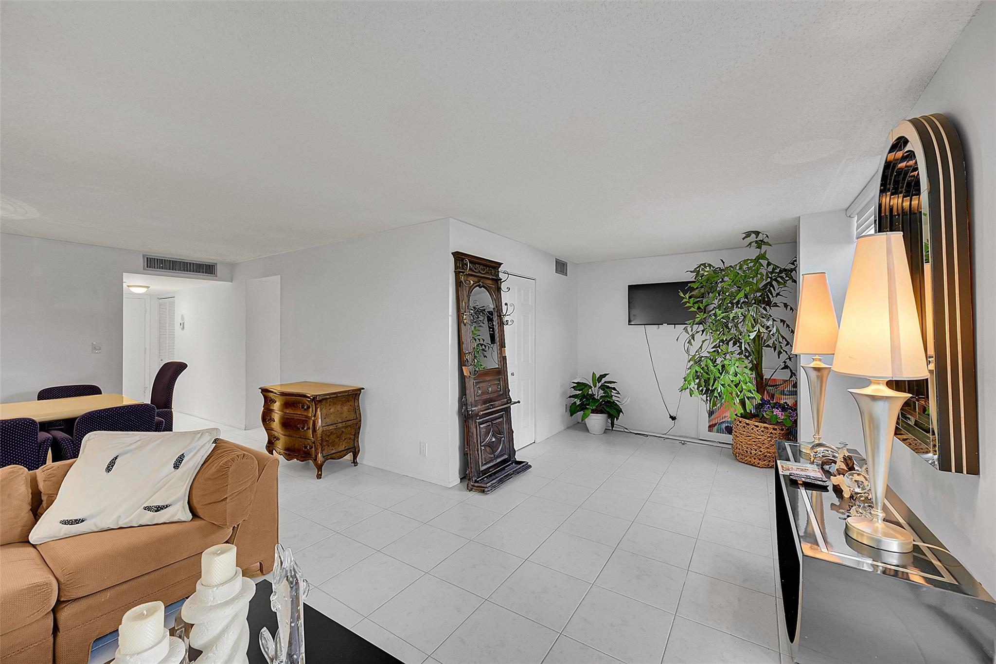 BOCA TEECA CONDO 4 - Residential